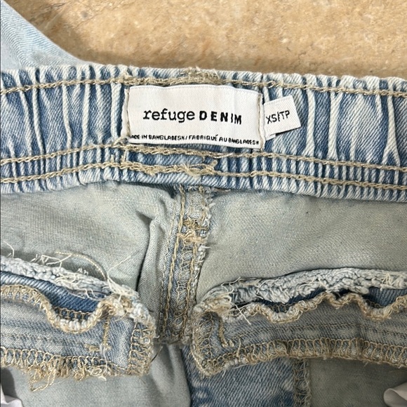 Light Blue Vintage Wash Jogger Jeans - Picture 6 of 7